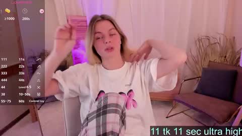 Snapshot of holy_alexa chatting on 16, 12, 2024 Alexa online show from 16, 12, 2024