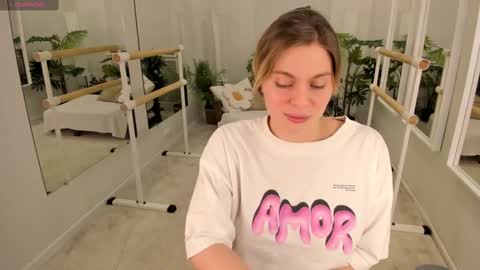 Snapshot of holy_alexa chatting on 13, 2, 2025 Alexa online show from 13, 2, 2025