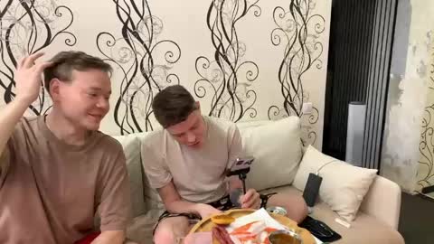 holy_eggs_00 online show from 18, 4, 2026