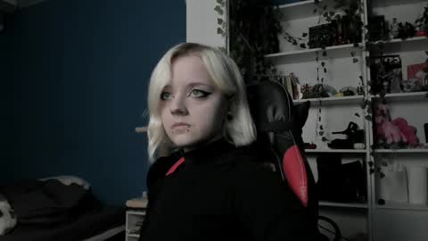 holy_mistresss online show from 23, 11, 2025