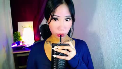 Snapshot of holy_samyx chatting on 1, 10, 2025 holy_samyx online show from 1, 10, 2025
