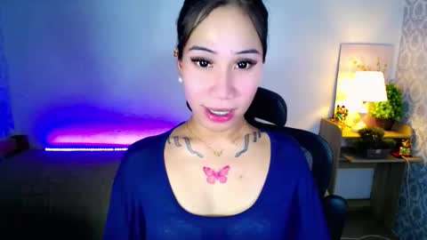 Snapshot of holy_samyx chatting on 5, 10, 2025 holy_samyx online show from 5, 10, 2025