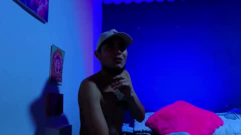 Snapshot of holy_taby_ chatting on 23, 10, 2025      online show from 23, 10, 2025