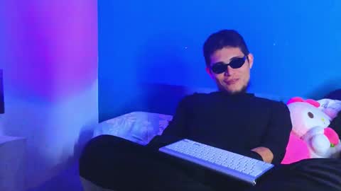 Snapshot of holy_taby_ chatting on 28, 10, 2025      online show from 28, 10, 2025