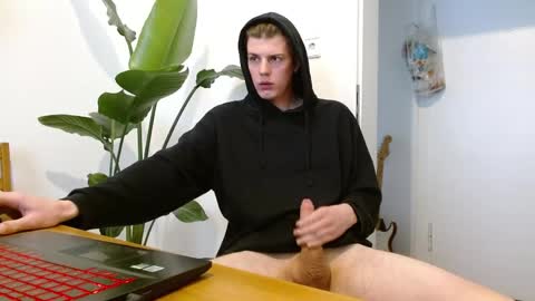 Snapshot of holydegenerate chatting on 4, 4, 2026 holydegenerate online show from 4, 4, 2026