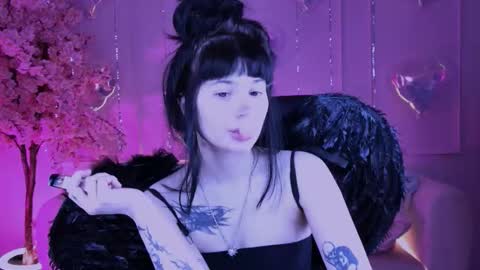 HollyDennis online show from 16, 2, 2026