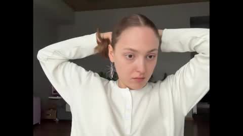 dori not holy get my tg channel with link from description under last photo online show from 19, 9, 2025