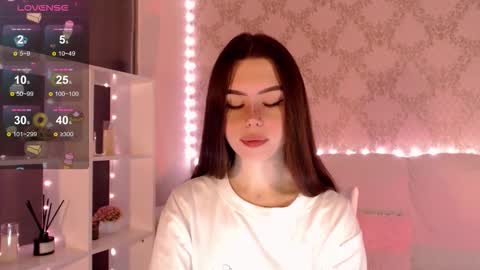 Mia online show from 4, 10, 2025