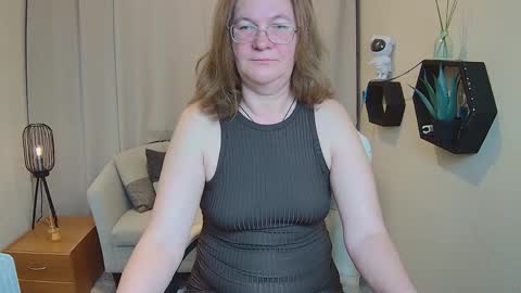 holymilfa online show from 9, 5, 2026