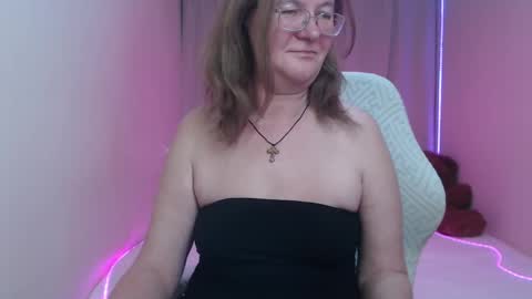 holymilfa online show from 11, 5, 2026