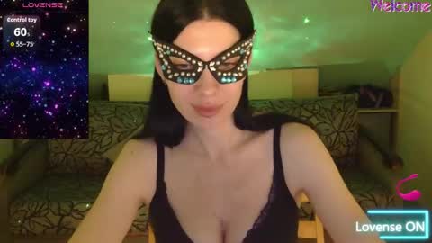 Snapshot of holyynun_ chatting on 12, 9, 2025 Rina online show from 12, 9, 2025