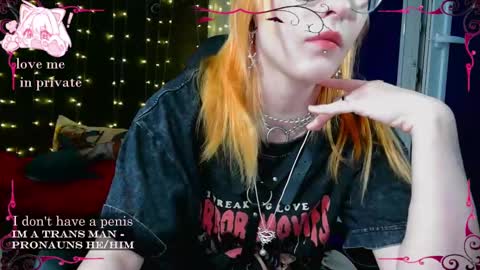 Honelints boyblonde hair AsterMIntfemboybrown hair online show from 13, 2, 2025