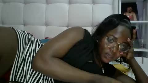 Honevey online show from 8, 4, 2026