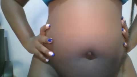 Snapshot of honey_beb chatting on 16, 10, 2025 honey_beb online show from 16, 10, 2025