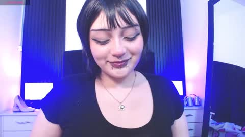 Snapshot of honey_dark chatting on 5, 2, 2025 Honney online show from 5, 2, 2025