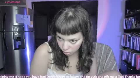 Snapshot of honey_hoe chatting on 26, 6, 2026 Lau online show from 26, 6, 2026