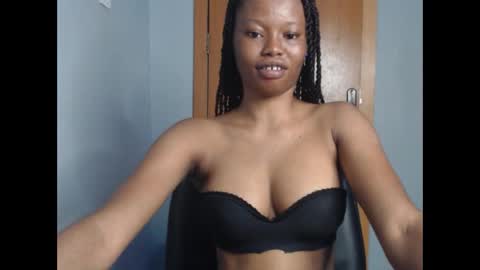 Snapshot of honey_juicydoll chatting on 23, 11, 2025 Sonia online show from 23, 11, 2025