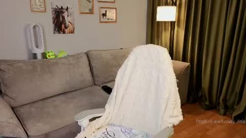 Snapshot of honey_kors chatting on 7, 7, 2026 Lina online show from 7, 7, 2026