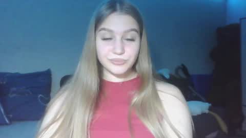 Snapshot of honey_lolaaa chatting on 19, 10, 2025 honey_lolaaa online show from 19, 10, 2025
