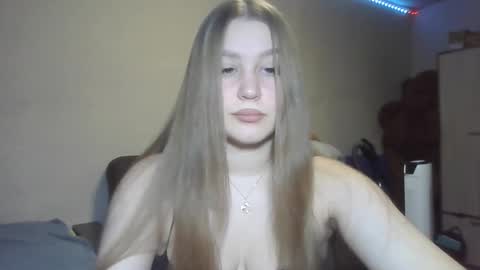 honey_lolaaa online show from 27, 10, 2025