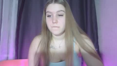 honey_lolaaa online show from 20, 11, 2025