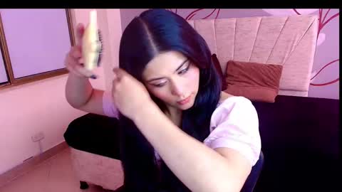 Snapshot of honey_love__ chatting on 25, 10, 2025 Honey Love online show from 25, 10, 2025