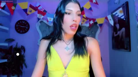 honey_moontsts online show from 11, 6, 2026