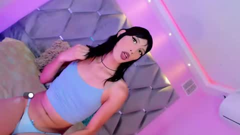 honey_moontsts online show from 27, 6, 2026