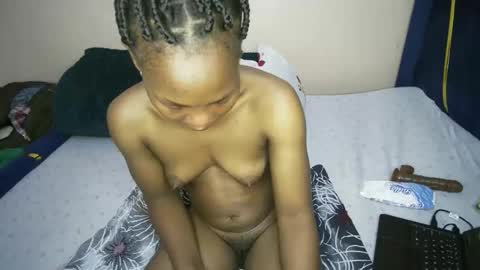 honey_nubia0 online show from 13, 5, 2026