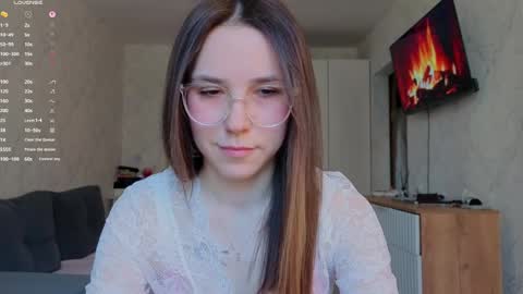 honey_peachy online show from 8, 5, 2026