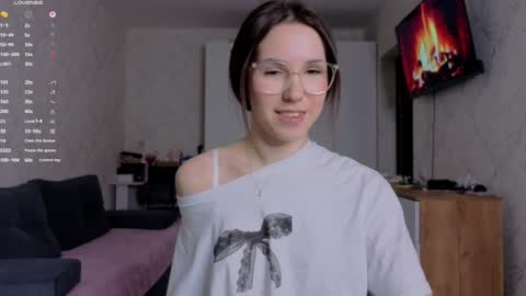 honey_peachy online show from 11, 5, 2026