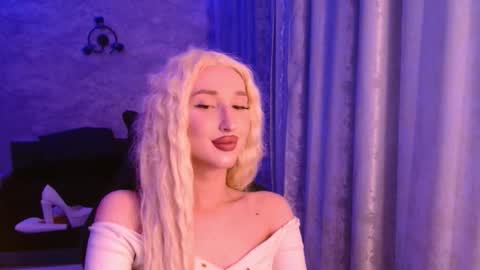 honey_sunset online show from 20, 12, 2025