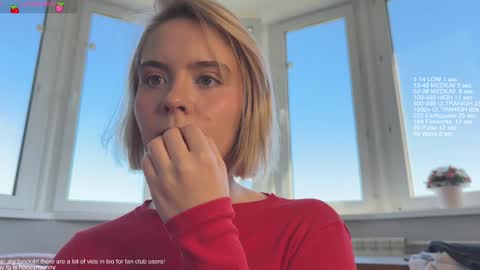 Snapshot of honey_sunshine chatting on 22, 9, 2025 Jenyanew vid how I squirt in forest in bio online show from 22, 9, 2025