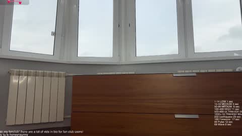 Snapshot of honey_sunshine chatting on 25, 11, 2025 Jenyanew vid how I squirt in forest in bio online show from 25, 11, 2025