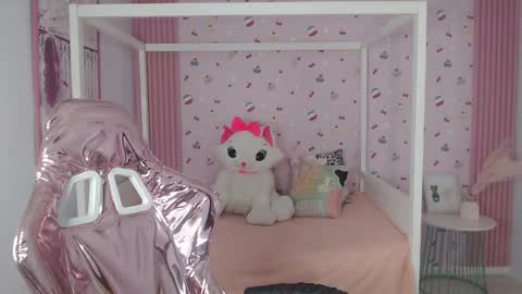 HONEY  online show from 10, 1, 2025