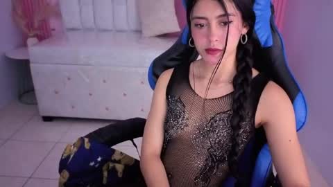 HONEY  online show from 5, 5, 2026