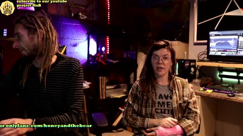 Honey and Bear online show from 14, 12, 2024