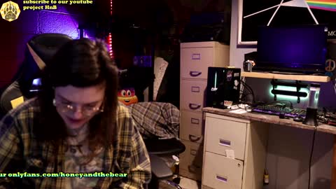 Honey and Bear online show from 20, 12, 2024