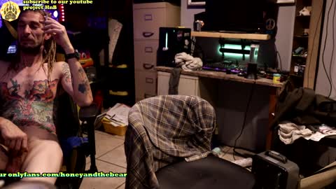 Honey and Bear online show from 20, 12, 2024