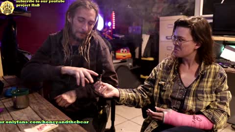 Honey and Bear online show from 23, 12, 2024