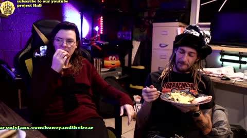 Honey and Bear online show from 26, 12, 2024