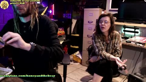 Honey and Bear online show from 27, 12, 2024