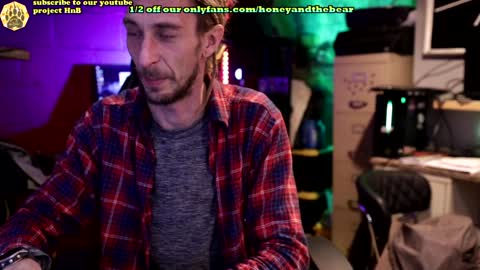 Honey and Bear online show from 6, 2, 2025