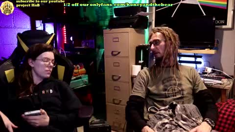 Honey and Bear online show from 21, 2, 2025