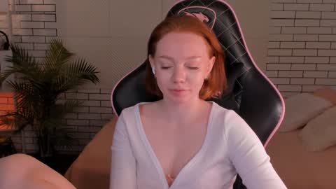 Snapshot of honeyautumn chatting on 18, 12, 2024 honeyautumn online show from 18, 12, 2024