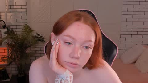 Snapshot of honeyautumn chatting on 20, 12, 2024 honeyautumn online show from 20, 12, 2024