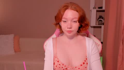 Snapshot of honeyautumn chatting on 25, 12, 2024 honeyautumn online show from 25, 12, 2024