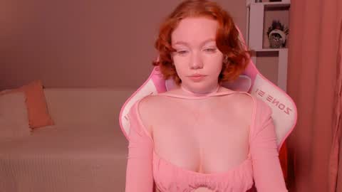 Snapshot of honeyautumn chatting on 27, 12, 2024 honeyautumn online show from 27, 12, 2024