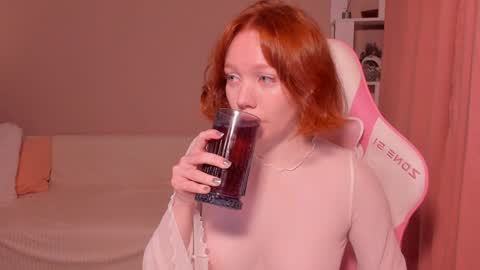 Snapshot of honeyautumn chatting on 30, 12, 2024 honeyautumn online show from 30, 12, 2024
