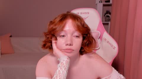 Snapshot of honeyautumn chatting on 31, 12, 2024 honeyautumn online show from 31, 12, 2024